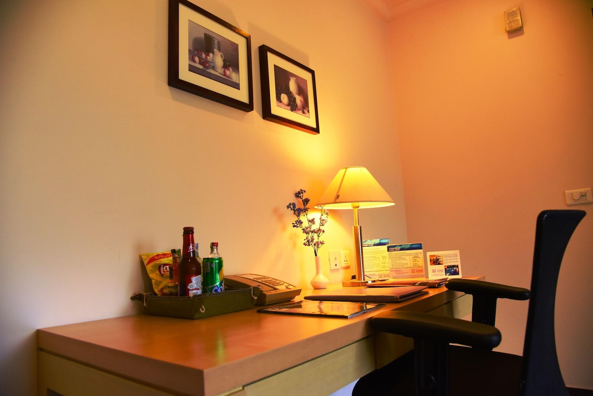 Royal Orchid Suites Whitefield Bangalore Esterno foto