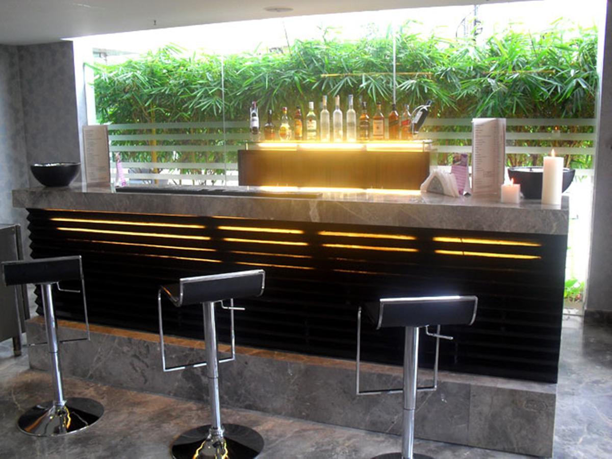 Royal Orchid Suites Whitefield Bangalore Esterno foto