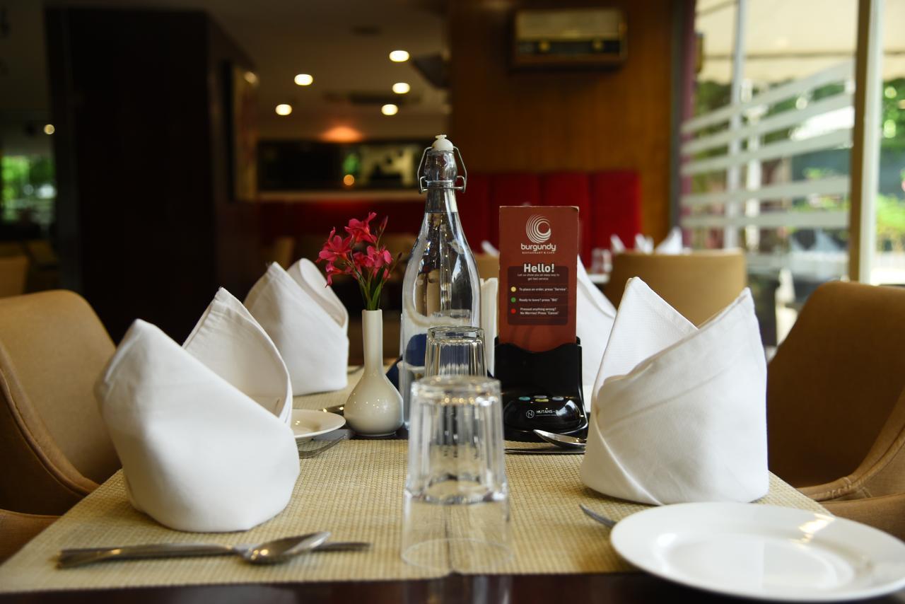 Royal Orchid Suites Whitefield Bangalore Esterno foto