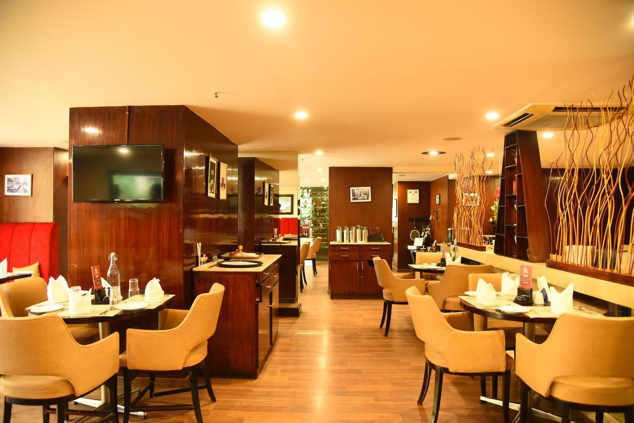 Royal Orchid Suites Whitefield Bangalore Esterno foto