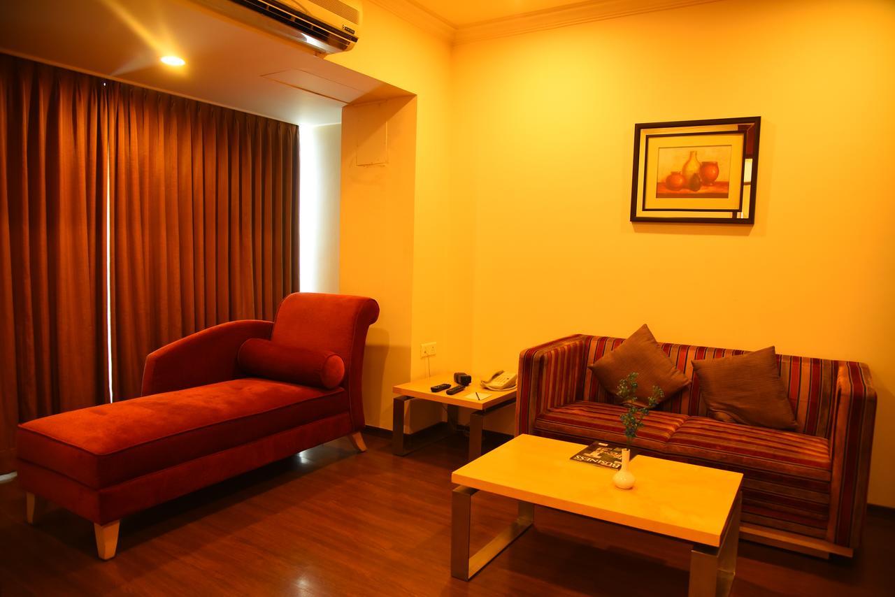 Royal Orchid Suites Whitefield Bangalore Esterno foto